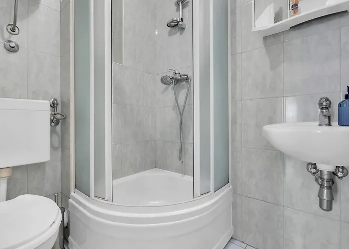 Urban * ماكارسكا