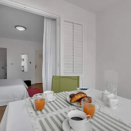 Urban マカルスカ