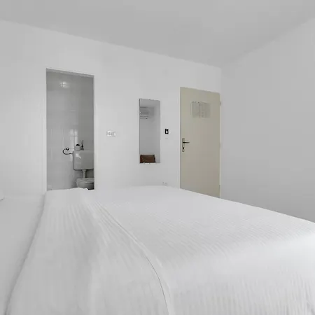 Urban * マカルスカ