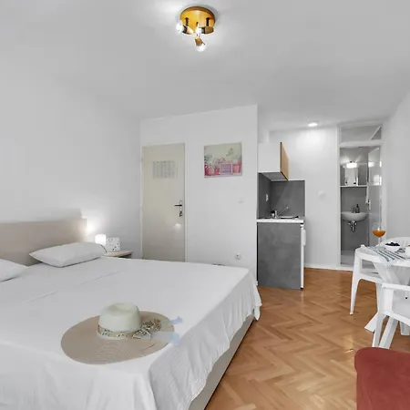 Urban Apartment Makarska